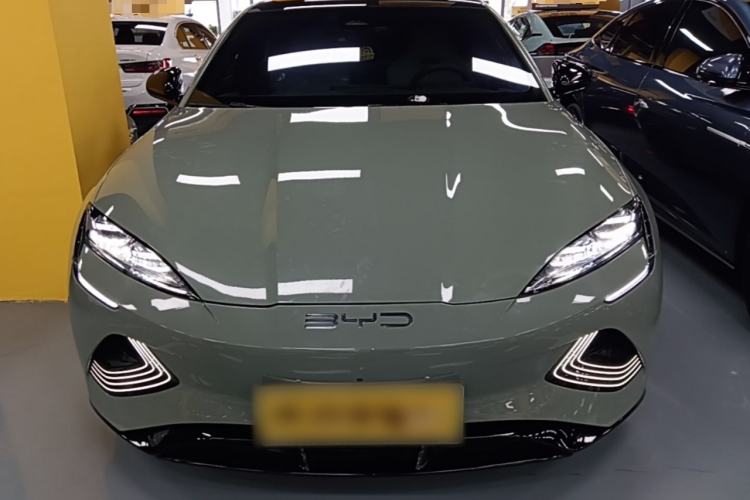 Used BYD Seal 2022 700 km Long-Range Rear-Wheel-Drive Version Front