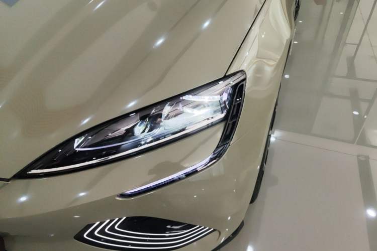 Used BYD Seal 2022 700 km Long-Range Rear-Wheel-Drive Version Left Front Headlight