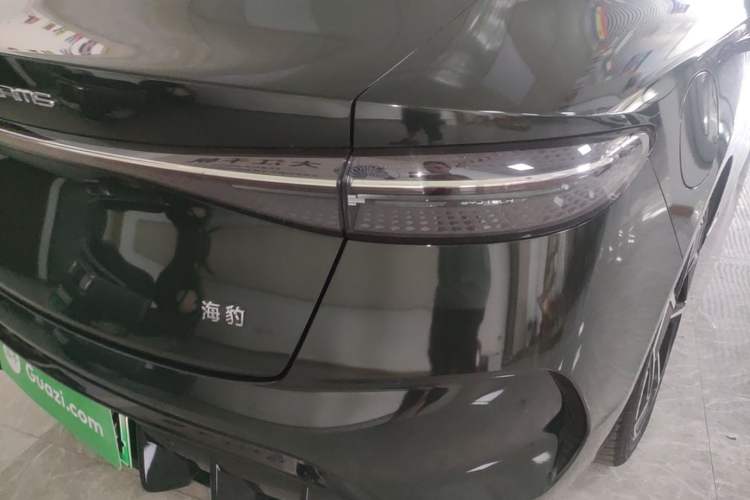 Used BYD Seal 2022 700 km Long-Range Rear-Wheel-Drive Version Right Rear Taillight