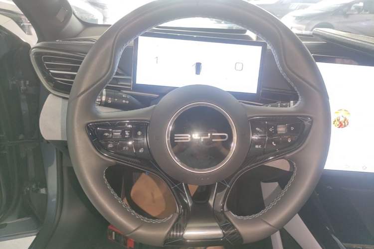 Used BYD Seal 2022 700 km Long-Range Rear-Wheel-Drive Version Steering Wheel