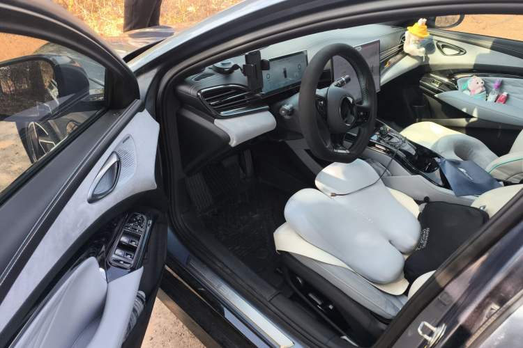Used BYD Seal 2022 700 km Long-Range Rear-Wheel-Drive Version Driver Seat