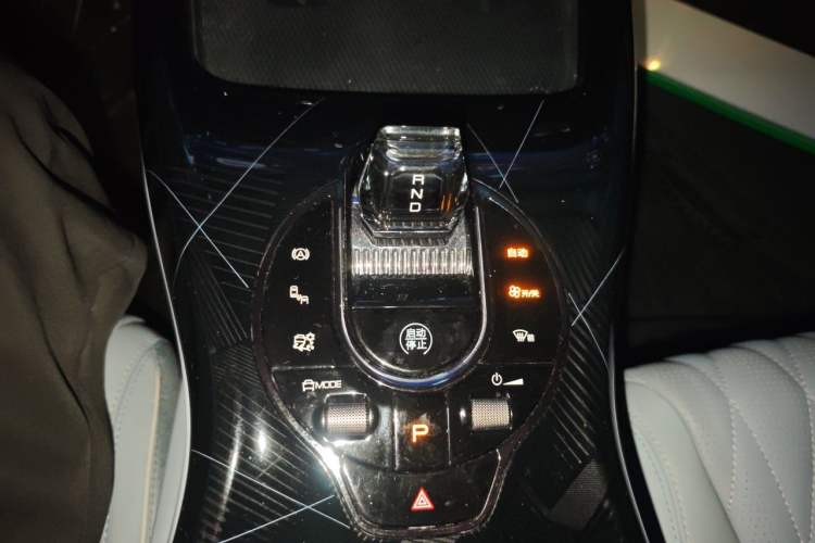Used BYD Seal 2022 700 km Long-Range Rear-Wheel-Drive Version Gear Lever