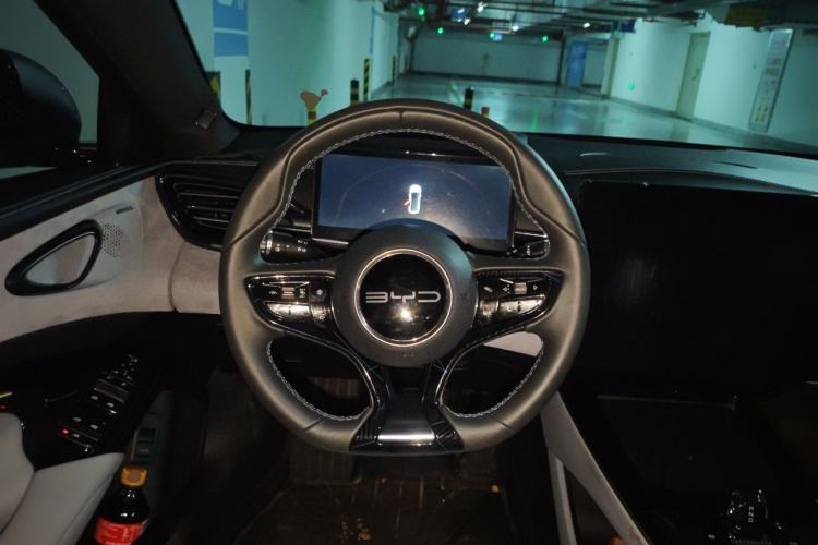 Used BYD Seal 2022 700 km Long-Range Rear-Wheel-Drive Version Steering Wheel