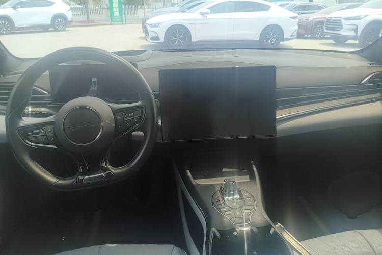 Used BYD Seal 2022 700 km Long-Range Rear-Wheel-Drive Version Center Console