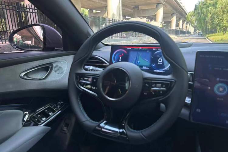 Used BYD Seal 2022 700 km Long-Range Rear-Wheel-Drive Version Interior 2