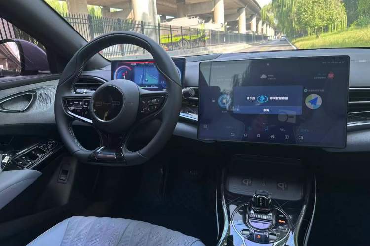 Used BYD Seal 2022 700 km Long-Range Rear-Wheel-Drive Version Interior 3