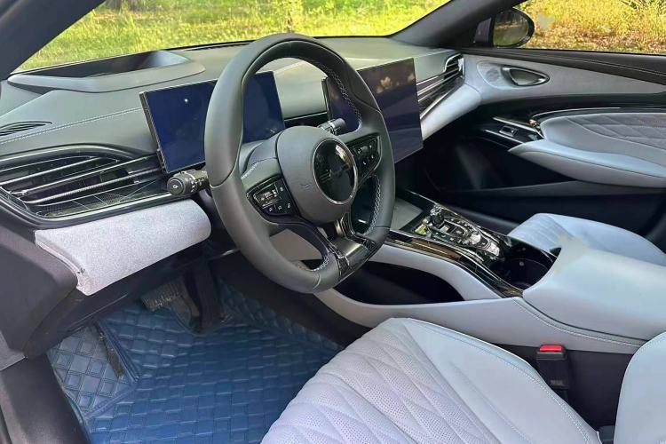 Used BYD Seal 2022 700 km Long-Range Rear-Wheel-Drive Version Interior 7