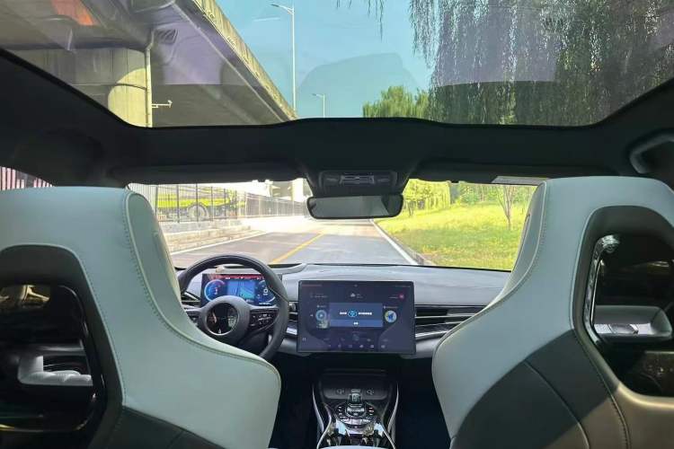 Used BYD Seal 2022 700 km Long-Range Rear-Wheel-Drive Version Interior 9