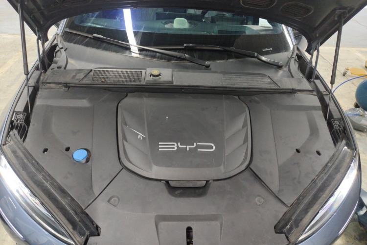 Used BYD Seal 2022 650 km All-Wheel-Drive Performance Version Engine Bay