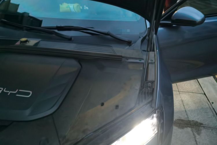 Used BYD Seal 2022 700 km Long-Range Rear-Wheel-Drive Version Engine Bay Left