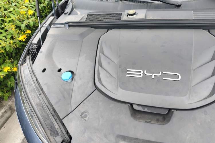 Used BYD Seal 2022 700 km Long-Range Rear-Wheel-Drive Version Engine Bay Right
