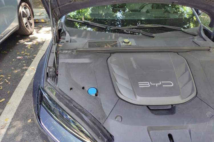 Used BYD Seal 2022 650 km All-Wheel-Drive Performance Version Engine Bay Right
