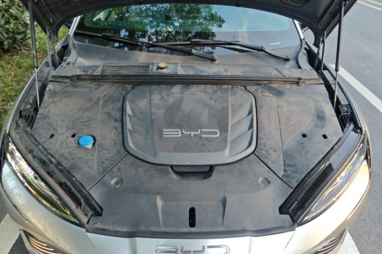 Used BYD Seal 2022 650 km All-Wheel-Drive Performance Version Engine Bay