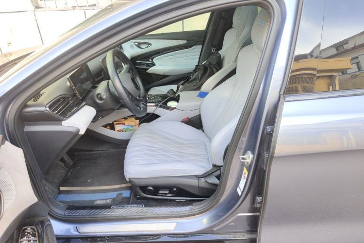 Used BYD Seal 2022 650 km All-Wheel-Drive Performance Version Left Front Seat