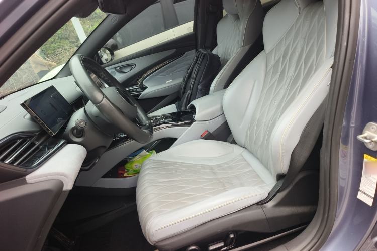 Used BYD Seal 2022 650 km All-Wheel-Drive Performance Version Left Front Seat