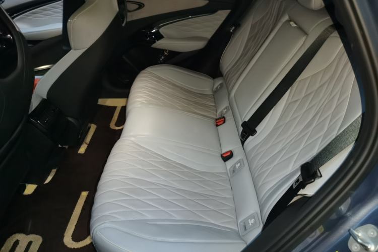 Used BYD Seal 2022 700 km Long-Range Rear-Wheel-Drive Version Left Rear Seat