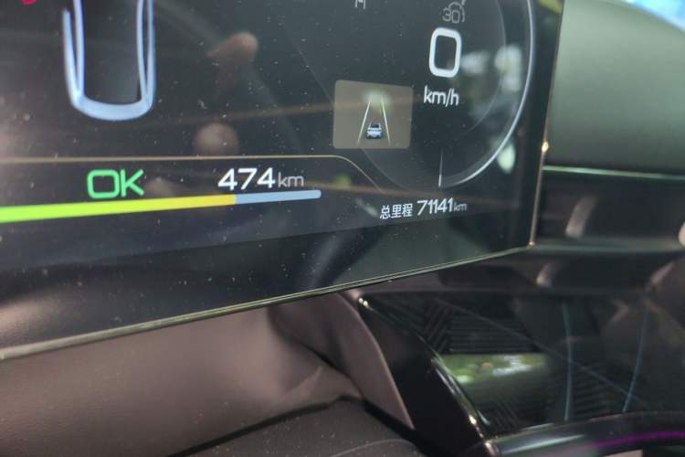 Used BYD Seal 2022 650 km All-Wheel-Drive Performance Version Odometer Close Up
