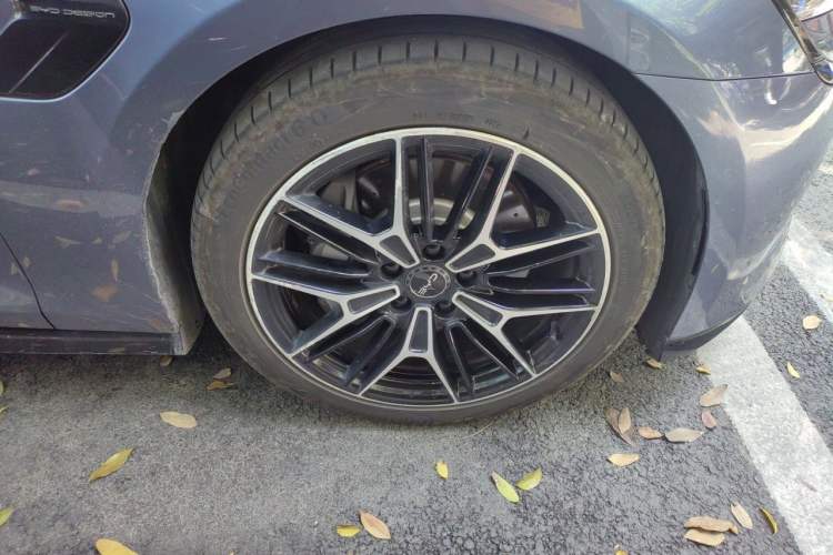 Used BYD Seal 2022 650 km All-Wheel-Drive Performance Version Right Front Wheel Hub