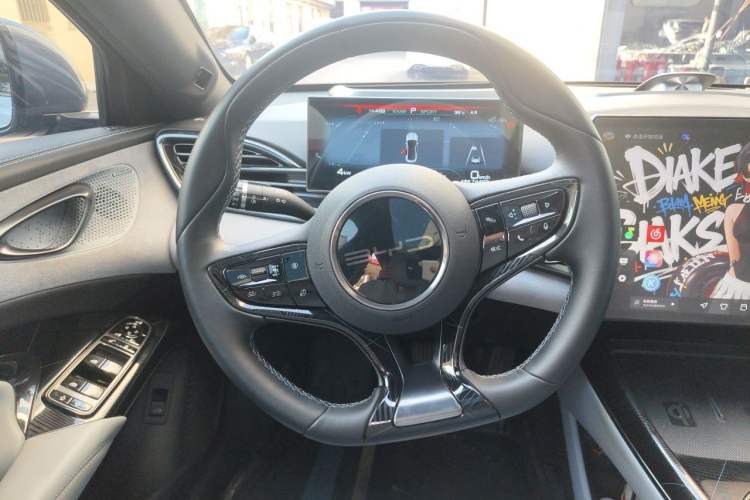 Used BYD Seal 2022 650 km All-Wheel-Drive Performance Version Steering Wheel