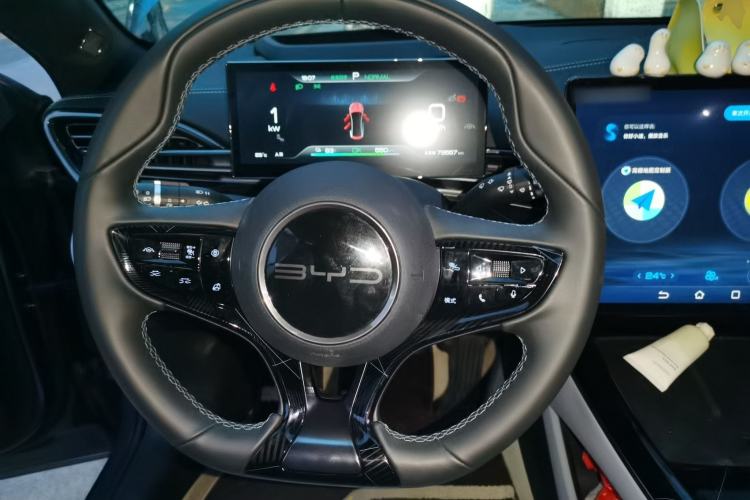 Used BYD Seal 2022 700 km Long-Range Rear-Wheel-Drive Version Steering Wheel