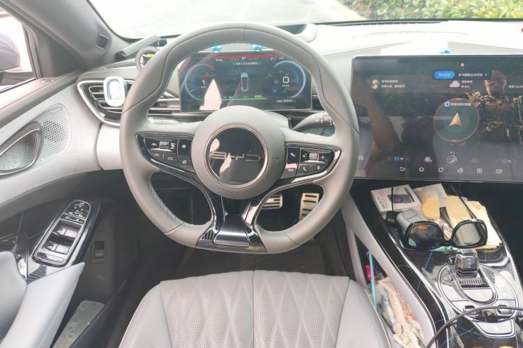 Used BYD Seal 2022 700 km Long-Range Rear-Wheel-Drive Version Steering Wheel
