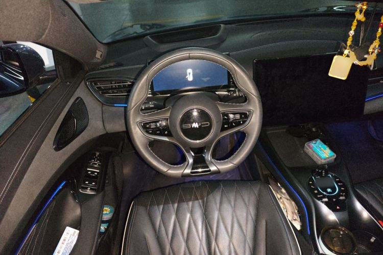 Used BYD Seal 2022 700 km Long-Range Rear-Wheel-Drive Version Steering Wheel
