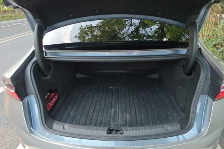 Used BYD Seal 2022 650 km All-Wheel-Drive Performance Version Trunk
