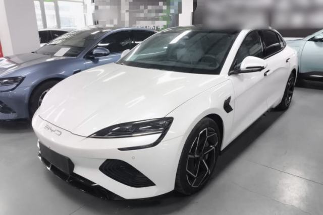 Used BYD Seal 2022 700 km Long-Range Rear-Wheel-Drive Version