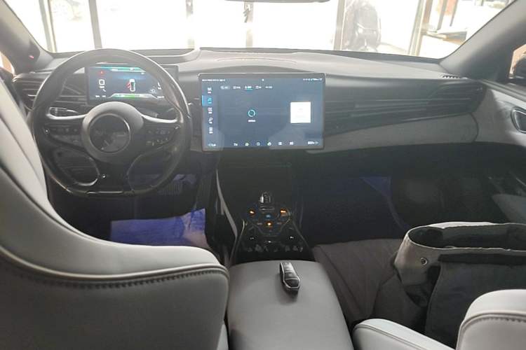 Used BYD Seal 2022 700 km Long-Range Rear-Wheel-Drive Version Center Console
