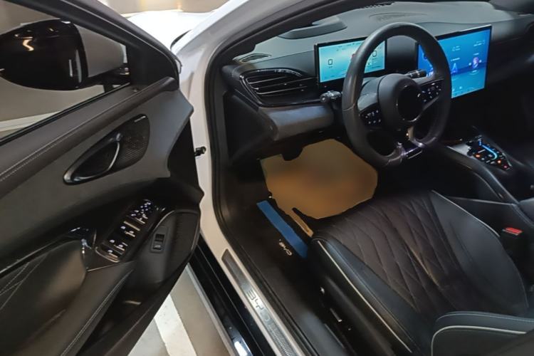 Used BYD Seal 2022 700 km Long-Range Rear-Wheel-Drive Version Driver Seat