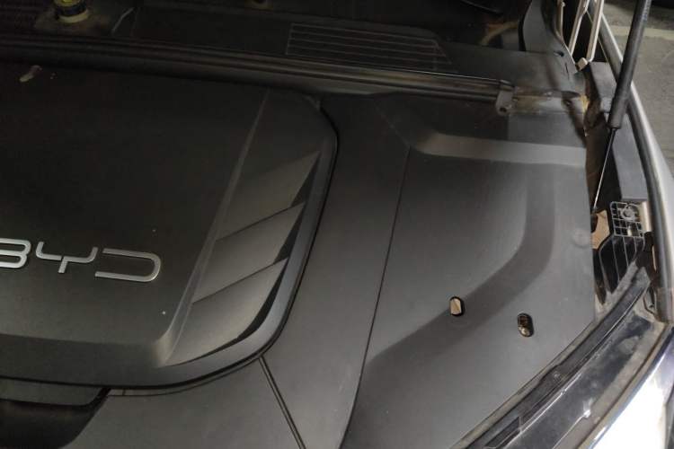 Used BYD Seal 2022 700 km Long-Range Rear-Wheel-Drive Version Engine Bay Left
