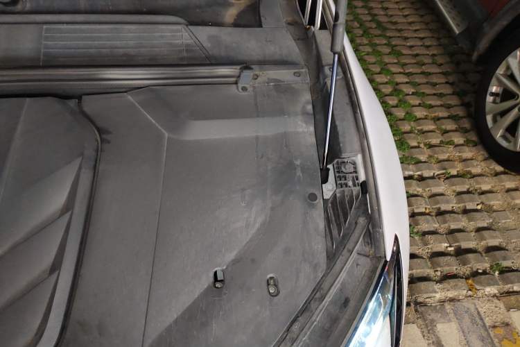 Used BYD Seal 2022 700 km Long-Range Rear-Wheel-Drive Version Engine Bay Left