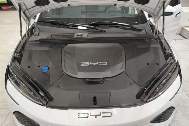 Used BYD Seal 2022 550 km Standard Range Rear-Wheel Drive Prestige Version Engine Bay