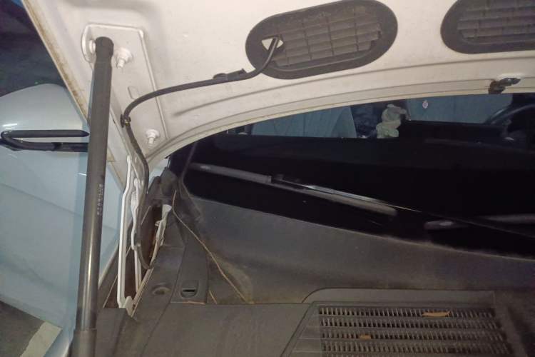Used BYD Seal 2022 550 km Standard Range Rear-Wheel Drive Elite Version Engine Bay Right