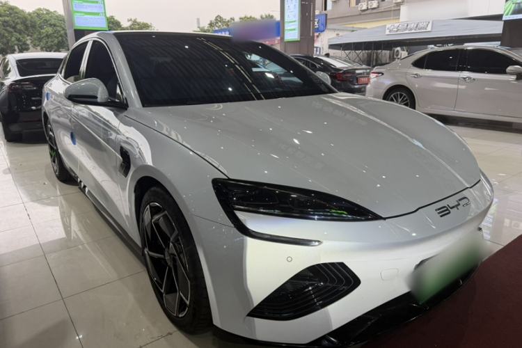 Used BYD Seal 2022 700 km Long-Range Rear-Wheel-Drive Version Exterior 2