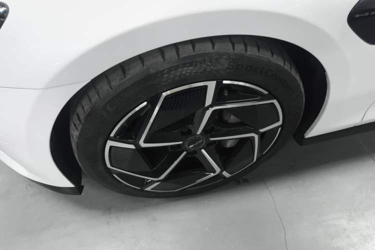Used BYD Seal 2022 700 km Long-Range Rear-Wheel-Drive Version Exterior 4