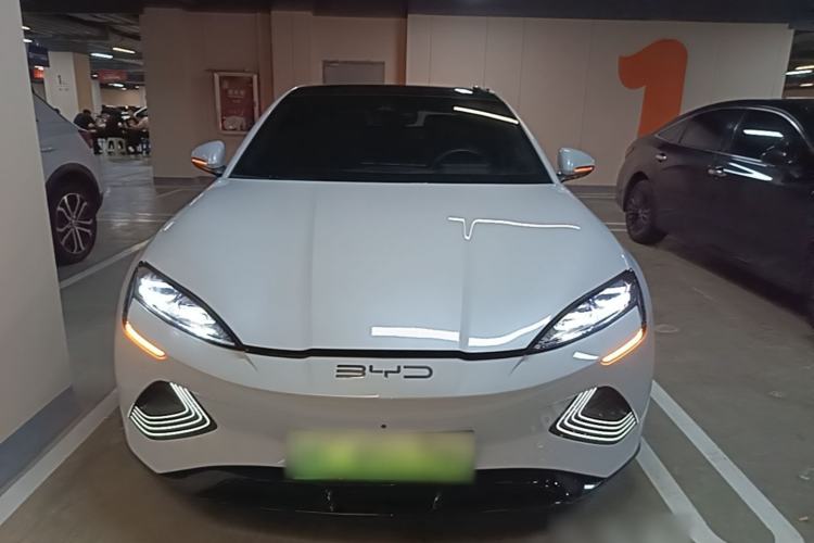 Used BYD Seal 2022 700 km Long-Range Rear-Wheel-Drive Version Front