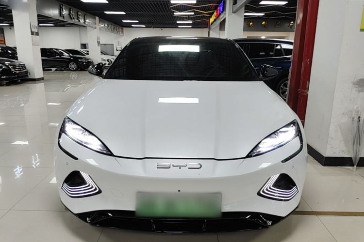 Used BYD Seal 2022 550 km Standard Range Rear-Wheel Drive Prestige Version Front