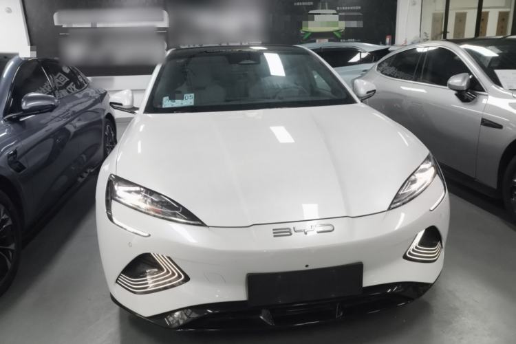 Used BYD Seal 2022 700 km Long-Range Rear-Wheel-Drive Version Front