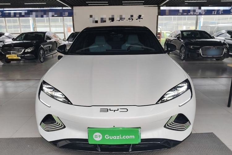 Used BYD Seal 2022 700 km Long-Range Rear-Wheel-Drive Version Front