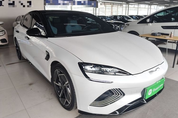 Used BYD Seal 2022 700 km Long-Range Rear-Wheel-Drive Version Front Right 45 Deg