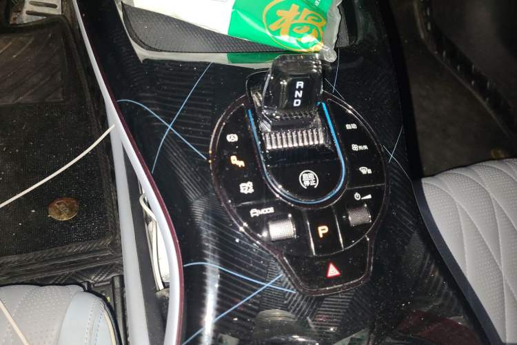 Used BYD Seal 2022 700 km Long-Range Rear-Wheel-Drive Version Gear Lever