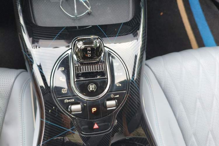 Used BYD Seal 2022 550 km Standard Range Rear-Wheel Drive Prestige Version Gear Lever