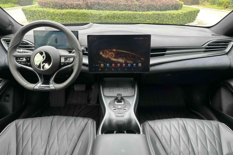 Used BYD Seal 2022 700 km Long-Range Rear-Wheel-Drive Version Interior 1