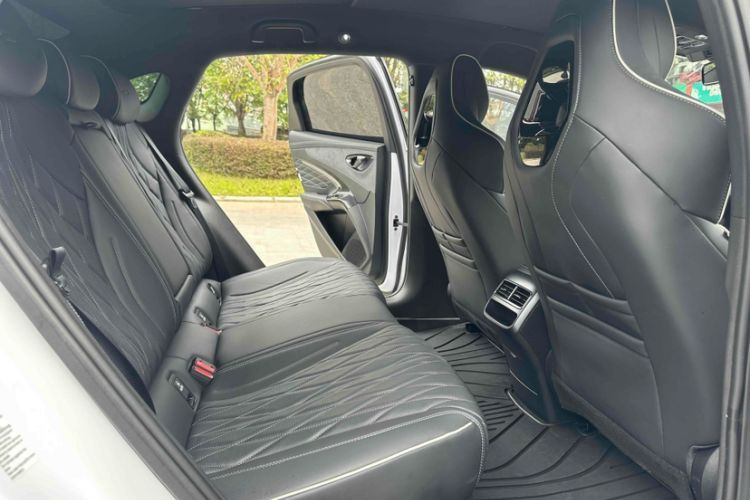 Used BYD Seal 2022 700 km Long-Range Rear-Wheel-Drive Version Interior 7