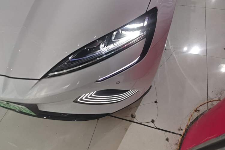 Used BYD Seal 2022 700 km Long-Range Rear-Wheel-Drive Version Left Front Headlight