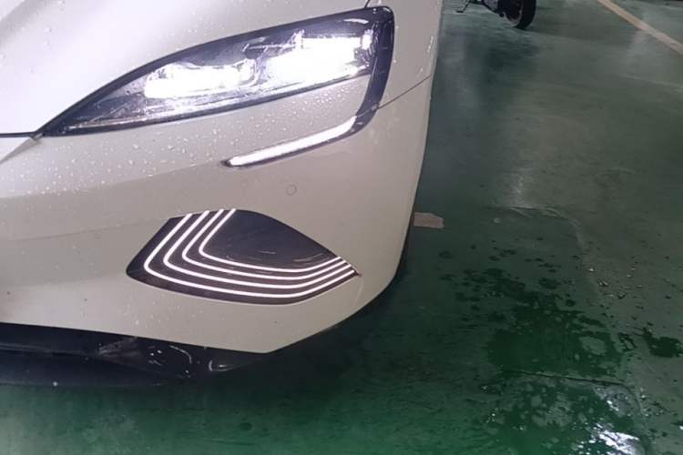 Used BYD Seal 2022 550 km Standard Range Rear-Wheel Drive Elite Version Left Front Headlight