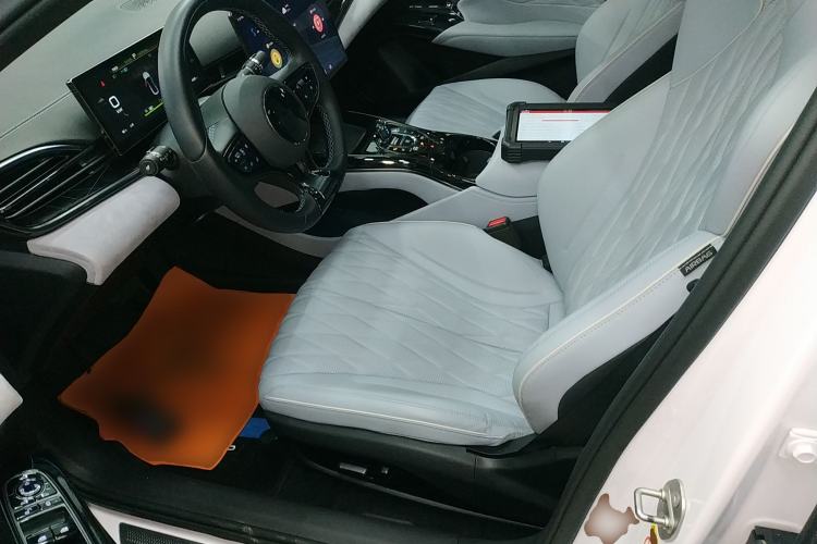 Used BYD Seal 2022 550 km Standard Range Rear-Wheel Drive Prestige Version Left Front Seat