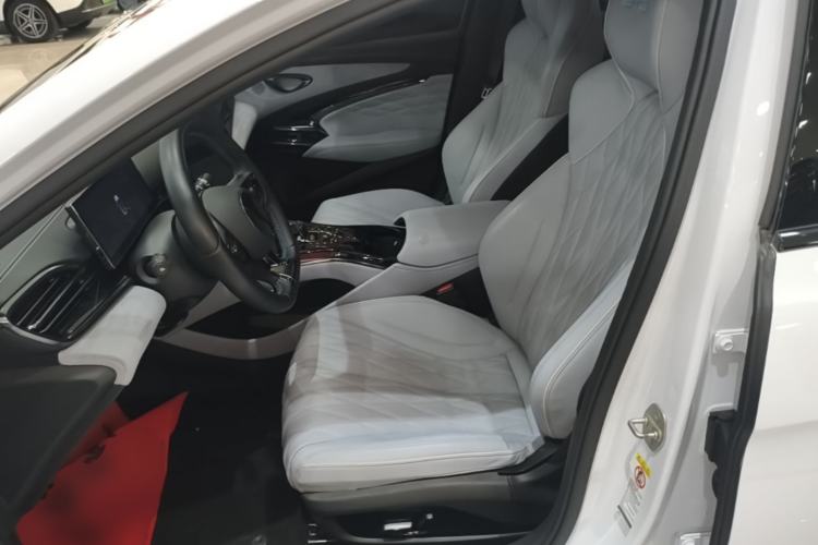 Used BYD Seal 2022 550 km Standard Range Rear-Wheel Drive Prestige Version Left Front Seat