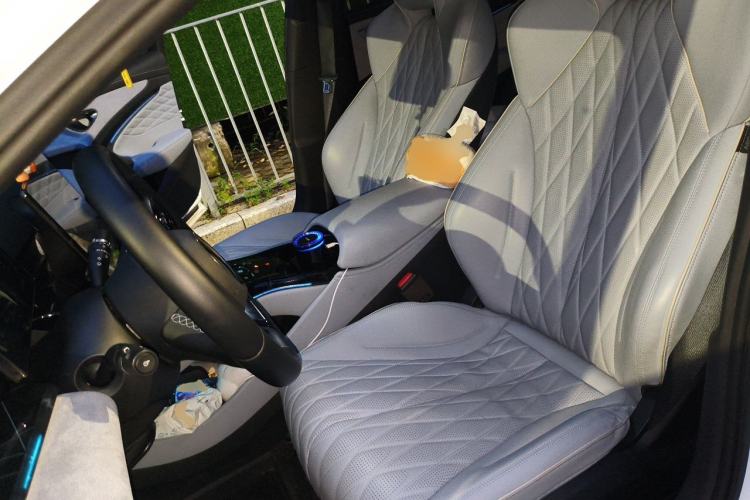 Used BYD Seal 2022 550 km Standard Range Rear-Wheel Drive Prestige Version Left Front Seat